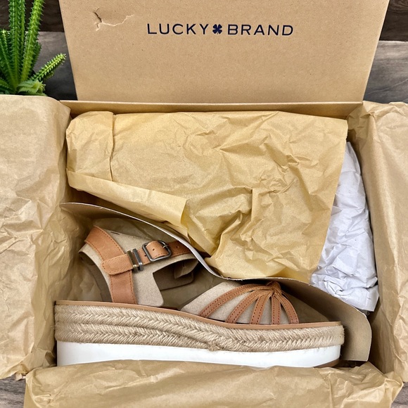 NIB Lucky Brand Juniffer Platform Wedge Sandal Latte Dress Winter Haze 9M - Picture 10 of 13